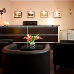 Station Aparthotel